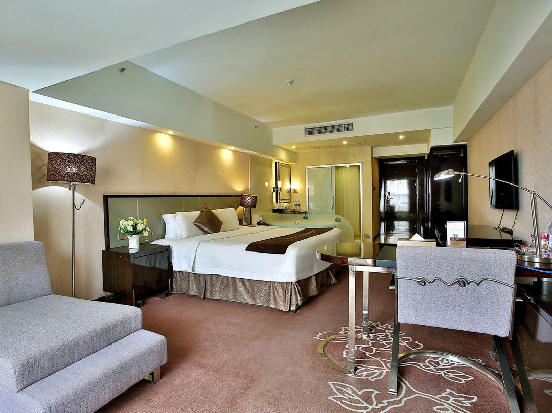 Clayton Hotel-Near Pazhou Exhibition Center Guangzhou Buitenkant foto