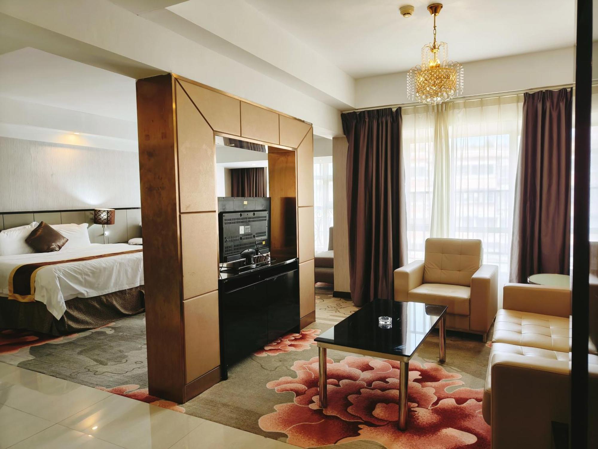 Clayton Hotel-Near Pazhou Exhibition Center Guangzhou Buitenkant foto